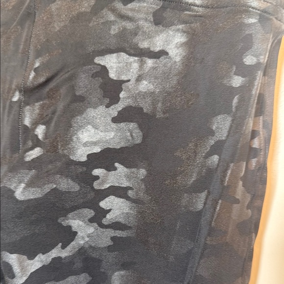 SPANX Camo Black Full-Length Leggings Slim Fit - Picture 4 of 4